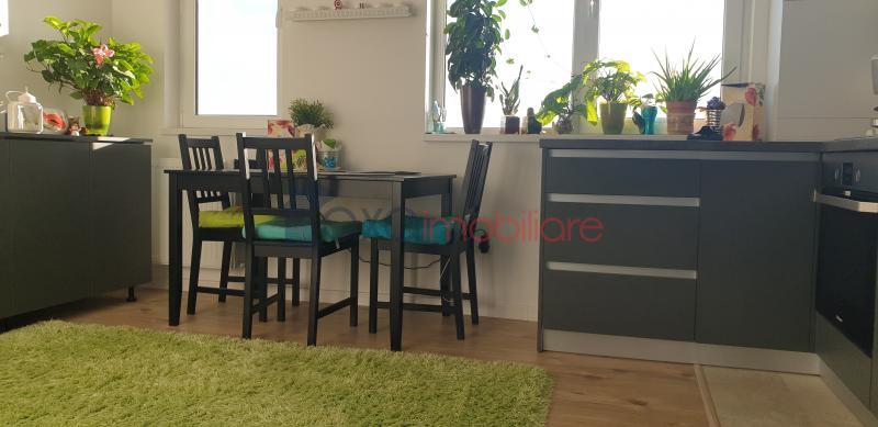 Apartament 4 camere de vanzare in Floresti