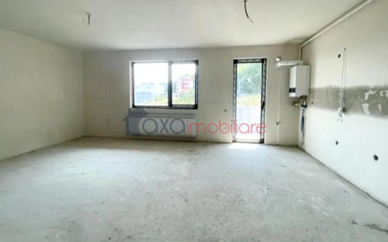 Apartament 3 camere de vanzare in Floresti