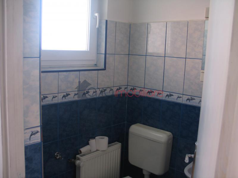 House 4 rooms for sell in Floresti